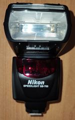 Nikon SB-700-thumb-1