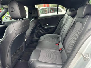 Mercedes-Benz A 180 2019 1.5 d AUTOMATIC EDITION !!-thumb-9