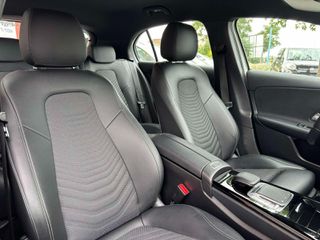 Mercedes-Benz A 180 2019 1.5 d AUTOMATIC EDITION !!-thumb-12