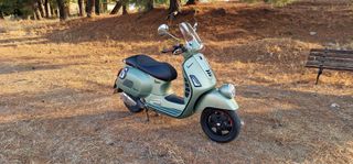 Vespa Sei Giorni 2021 GTS 300 GTV 300-thumb-1