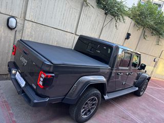 Jeep Gladiator 2024 OVERLAND - FULL EXTRAS -4X4 TRAIL-RATED-thumb-9