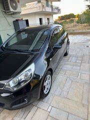 Kia Rio 2013-thumb-2