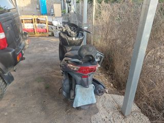 Sym GTS 300 2014 F4 ABS-thumb-2