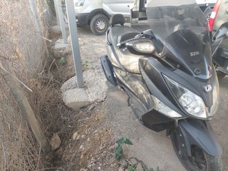 Sym GTS 300 2014 F4 ABS-thumb-4