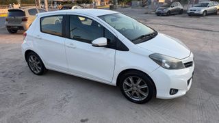 Toyota Yaris 2011-thumb-2