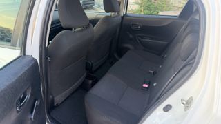 Toyota Yaris 2011-thumb-9