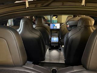 Tesla Model X 2023 PLAID-thumb-14
