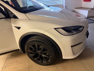 Tesla Model X 2023 PLAID-thumb-18