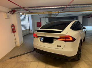 Tesla Model X 2023 PLAID-thumb-8