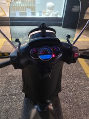 Piaggio Beverly 300i 2012-thumb-6