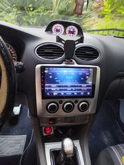 Ford Focus 2010-thumb-12