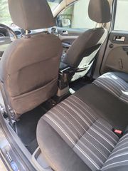 Ford Focus 2010-thumb-20