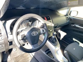 Toyota Auris 2010 1.6 VVTI