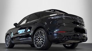 Porsche Cayenne 2024 GTS Coupe-thumb-3