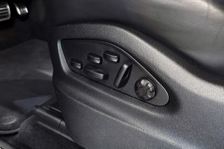 Porsche Cayenne 2024 GTS Coupe-thumb-15