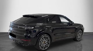 Porsche Cayenne 2024 GTS Coupe-thumb-2