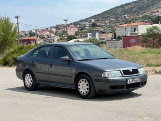 Skoda Octavia 2004-thumb-2