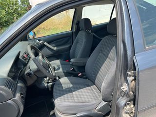 Skoda Octavia 2004-thumb-4