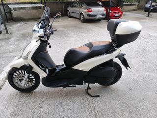 Piaggio Beverly 300 2015-thumb-2