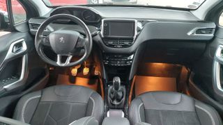 Peugeot 2008 2016 1.2 PureTech Crossway 110hp-thumb-17