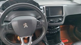 Peugeot 2008 2016 1.2 PureTech Crossway 110hp-thumb-15