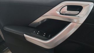 Peugeot 2008 2016 1.2 PureTech Crossway 110hp-thumb-26