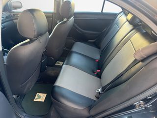 Toyota Avensis 2003 D4D-thumb-14