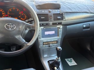 Toyota Avensis 2003 D4D-thumb-16