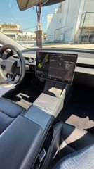 Tesla Model 3 2024-thumb-3