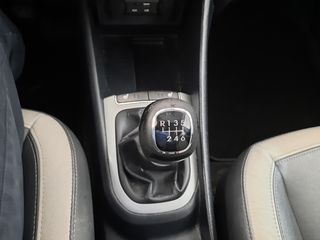 Kia Rio 2015-thumb-11