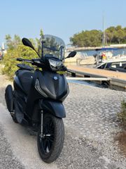 Piaggio Beverly 400 2024 HPE DEEP BLACK-thumb-1
