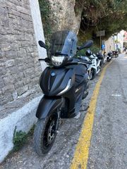 Piaggio Beverly 400 2024 HPE DEEP BLACK-thumb-4