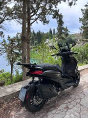 Piaggio Beverly 400 2024 HPE DEEP BLACK-thumb-11