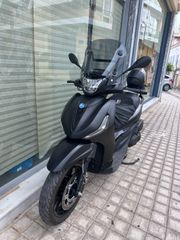 Piaggio Beverly 400 2024 HPE DEEP BLACK-thumb-16