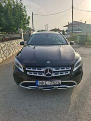 Mercedes-Benz GLA 200 2019