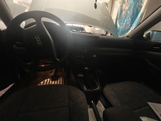 Audi A4 1999-thumb-2