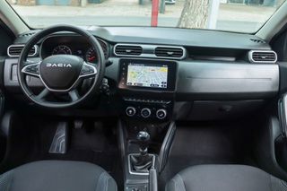 Dacia Duster 2023 1.5 Blue dCi 115hp JOURNEY (4x4)-thumb-2