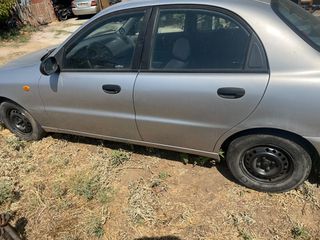 Daewoo Lanos 2001-thumb-1