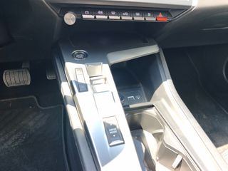 Peugeot 308 2023-thumb-23