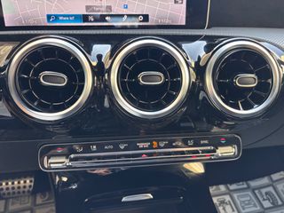 Mercedes-Benz A 180 2019 d AMG PACKET-thumb-23