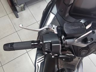 Yamaha T-MAX 560 2023 FULL EXTRAS-thumb-22