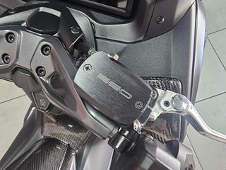 Yamaha T-MAX 560 2023 FULL EXTRAS-thumb-24