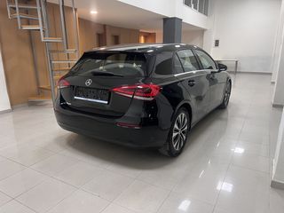 Mercedes-Benz A 180 2021 7G-DCT STYLE-thumb-4