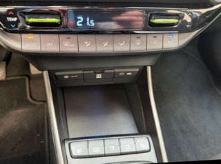 Hyundai i 20 2021 BENZINH 1.000cc T-GDI 101HP KAMERA NAVIGATION INTRO EDITION-thumb-9