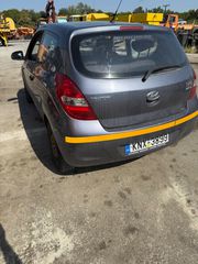 Hyundai i 20 2011-thumb-2