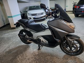 Honda Integra 750 2016-thumb-3