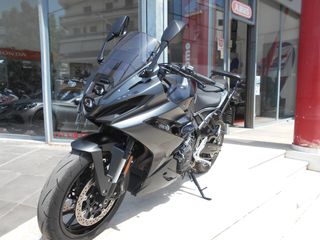 Suzuki GSX 8R 2024 2024-thumb-1