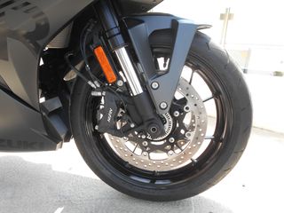 Suzuki GSX 8R 2024 2024-thumb-5