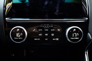 Jaguar E-Pace 2021 P300e Plug-in Hybrid 309ΗP R-Dynamic SE AWD-thumb-45