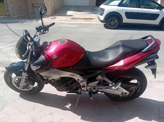 Suzuki GSR 600 2009-thumb-5